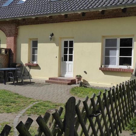 Ferienwohnung Ostseewald ロストック エクステリア 写真
